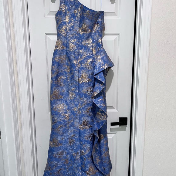 Formal One shoulder light blue/rose gold size 2 - Picture 3 of 8